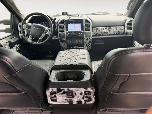 Used 2017 Ford F350 Lariat w/ Lariat Ultimate Package AWD/4WD image 7