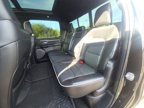 Used 2025 RAM 1500 Laramie w/ Night Edition AWD/4WD image 17