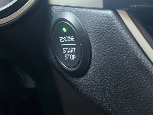 Used 2020 Ford Escape SE AWD/4WD image 28