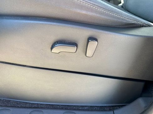 Used 2022 Nissan Frontier SV image 15