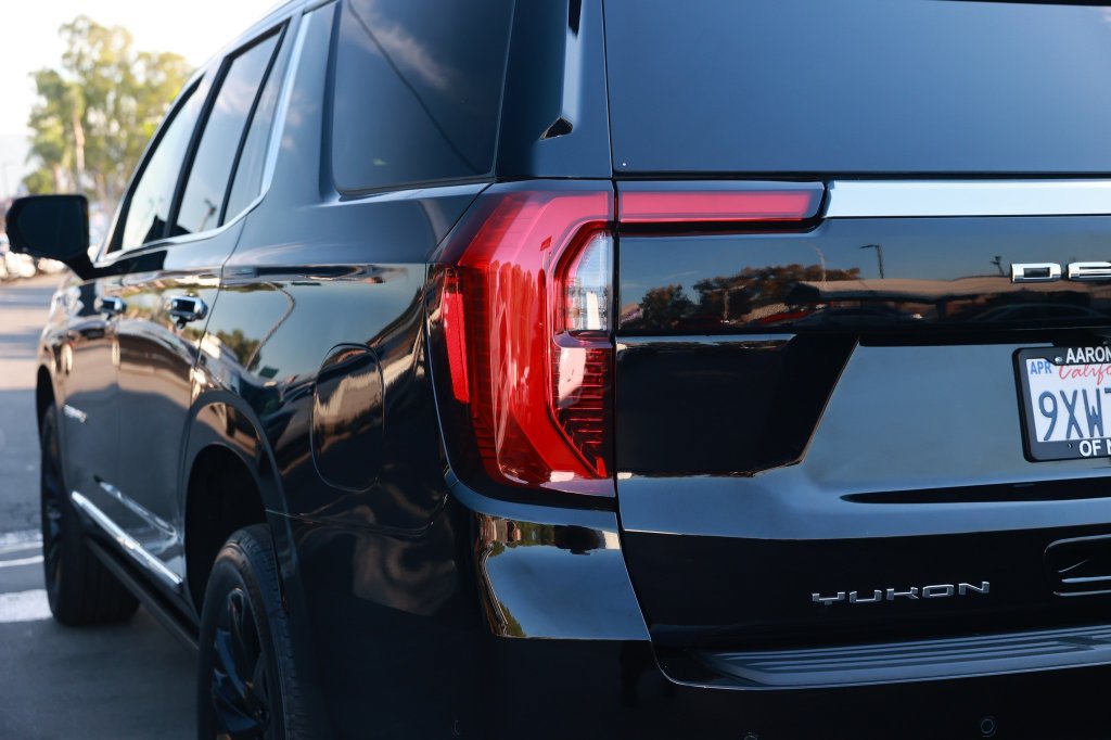 Used 2026 GMC Yukon Denali w/ Sun & Power Step Package AWD/4WD image 16