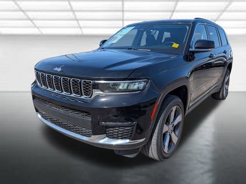 Used 2022 Jeep Grand Cherokee L Limited AWD/4WD image 28