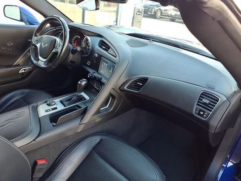 Used 2019 Chevrolet Corvette Stingray w/ 2LT Preferred Equipment Group image 19