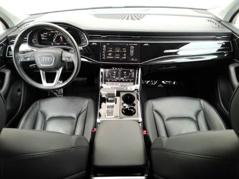 Used 2023 Audi Q7 2.0T Premium Plus w/ Premium Plus Package image 3