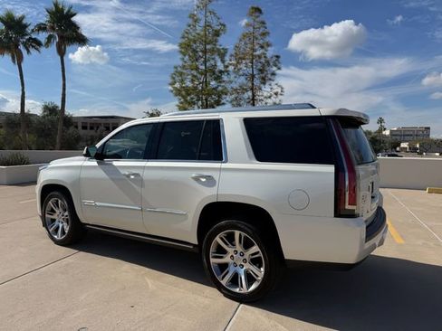 Used 2015 Cadillac Escalade Premium image 5