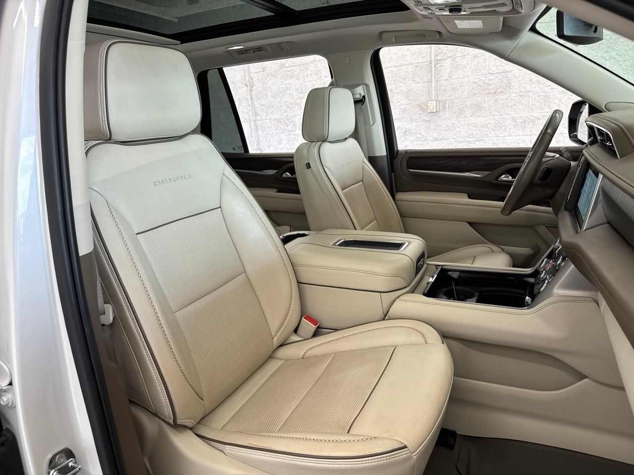 Used 2022 GMC Yukon Denali AWD/4WD image 57