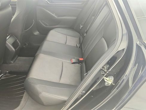 Used 2018 Honda Accord Sport image 23