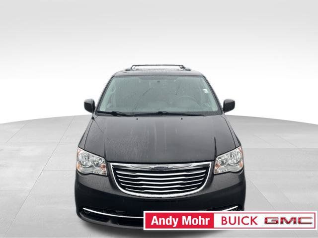 Used 2016 Chrysler Town & Country Touring w/ Driver Convenience Group FWD image 6