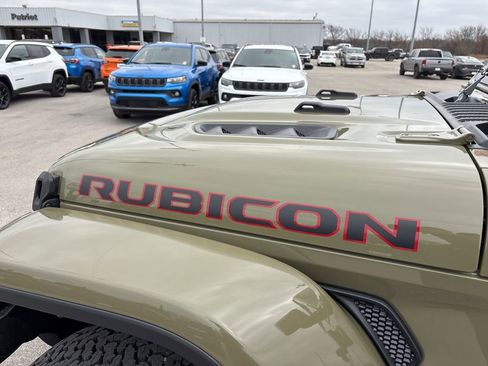 New 2026 Jeep Wrangler Unlimited Rubicon AWD/4WD image 9
