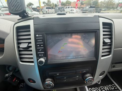 Used 2019 Nissan Frontier SV image 12