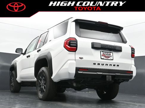 New 2026 Toyota 4Runner SR5 AWD/4WD image 38