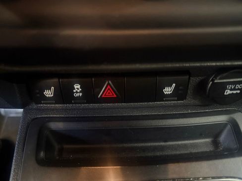 Certified 2016 Jeep Patriot Latitude image 14