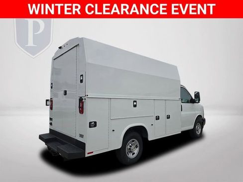 New 2025 Chevrolet Express 3500 Work Van w/ Power Convenience Package image 6