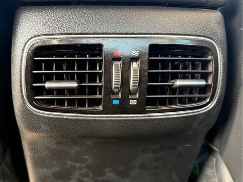 Used 2012 Hyundai Genesis 3.8 image 14