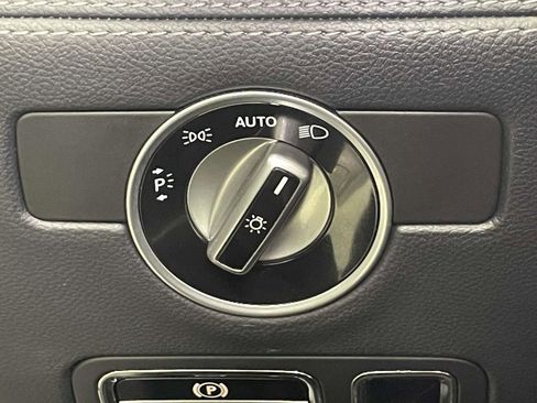 Used 2018 Mercedes-Benz AMG GT Roadster image 32