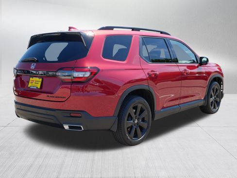 Certified 2025 Honda Pilot Black Edition image 7