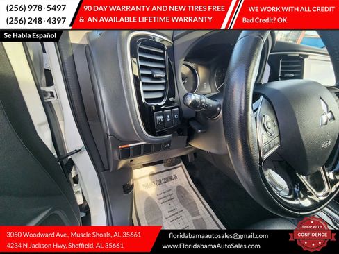 Used 2018 Mitsubishi Outlander SEL image 19