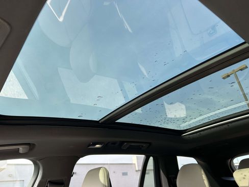 Certified 2025 Volvo XC90 B6 Plus image 11