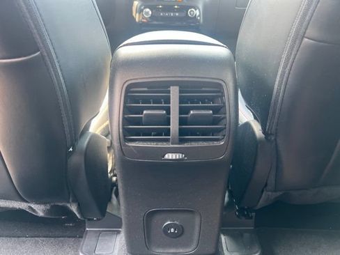Used 2024 Ford Escape ST-Line w/ Tech Pack #1 AWD/4WD image 18