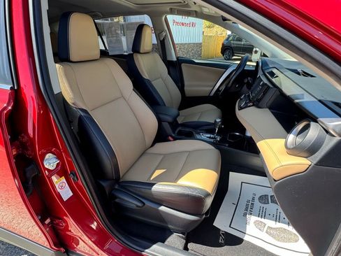 Used 2016 Toyota RAV4 Limited image 22