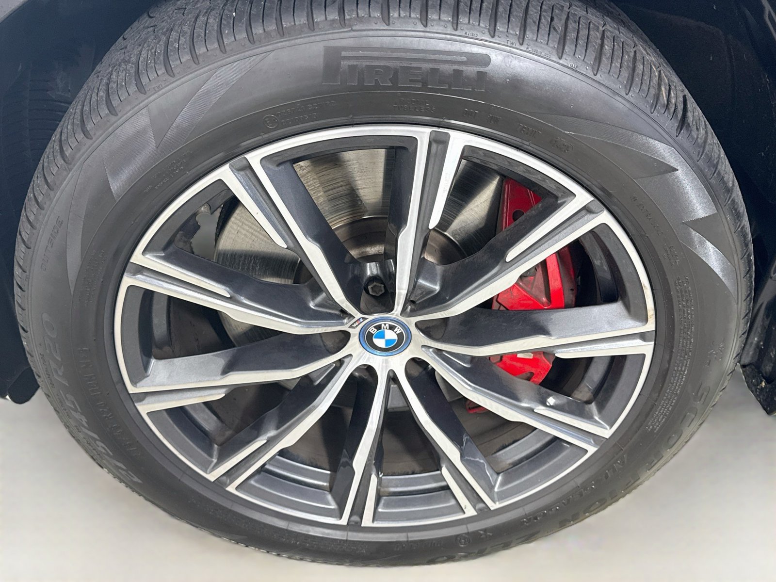 Used 2024 BMW X5 xDrive50e w/ M Sport Package AWD/4WD image 30