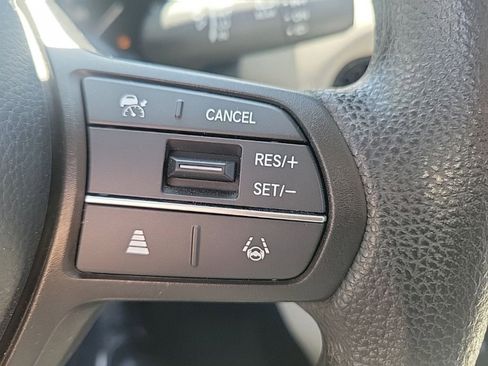 Used 2023 Honda HR-V LX image 25