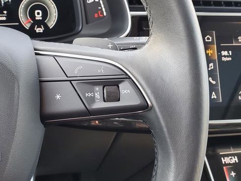 Used 2022 Audi Q7 Premium Plus image 14