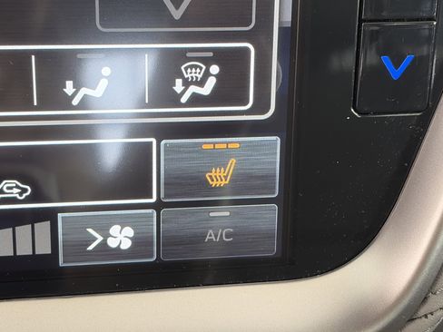 Used 2025 Subaru Legacy Limited image 24