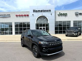 Used 2022 Jeep Compass Limited image 1