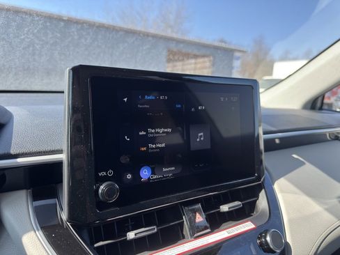 New 2026 Toyota Corolla Cross L image 16