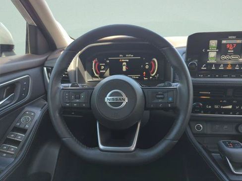 Certified 2021 Nissan Rogue Platinum FWD image 23