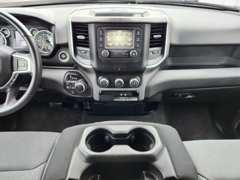 Used 2022 RAM 1500 Big Horn AWD/4WD image 12
