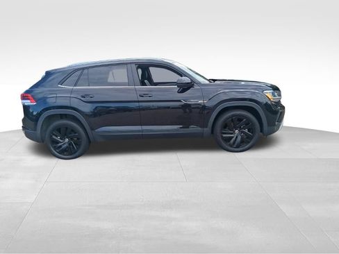 Used 2023 Volkswagen Atlas Cross Sport SE w/ Panoramic Sunroof Package AWD/4WD image 4
