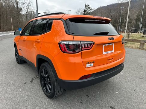 New 2026 Jeep Compass Latitude w/ Sun and Sound Group image 6