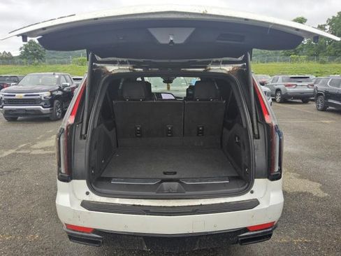 Used 2023 Cadillac Escalade ESV Sport Platinum w/ LPO, ONYX Package AWD/4WD image 6
