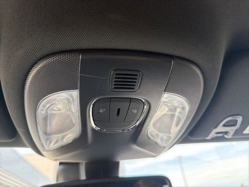 Used 2025 Jeep Compass Limited AWD/4WD image 29