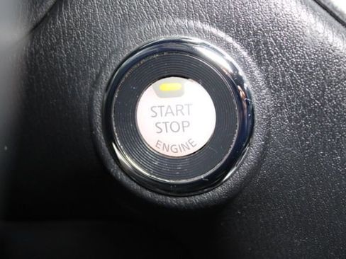 Used 2018 Nissan Pathfinder SL w/ Midnight Edition Package image 15