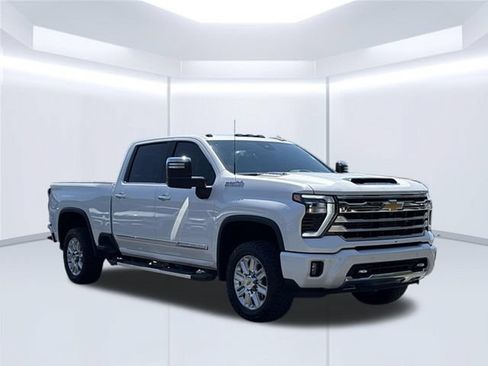 Used 2025 Chevrolet Silverado 3500 High Country w/ High Country Premium Package AWD/4WD image 11