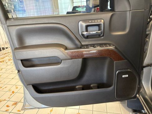 Used 2017 GMC Sierra 2500 SLT AWD/4WD image 14