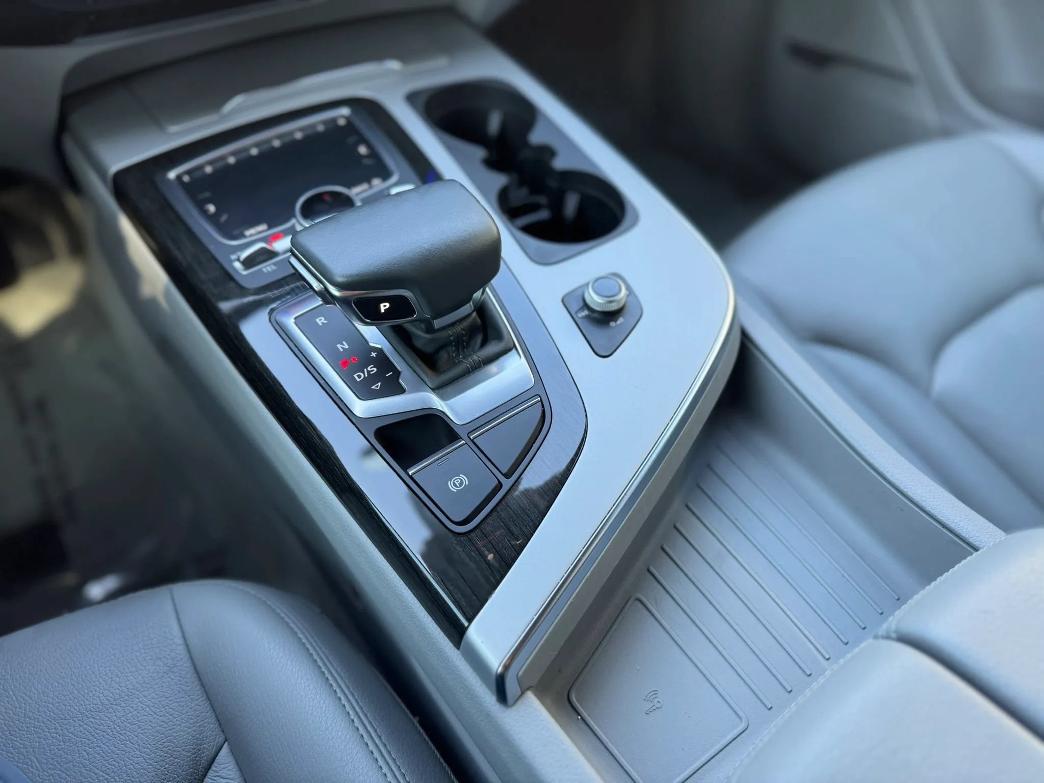 Used 2019 Audi Q7 2.0T Premium Plus w/ Premium Plus Package AWD/4WD image 25
