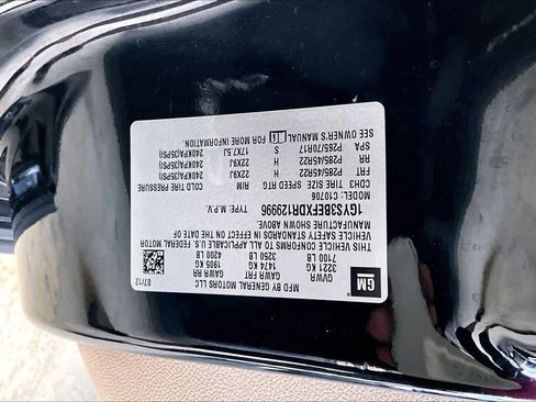 Used 2013 Cadillac Escalade Luxury RWD image 31