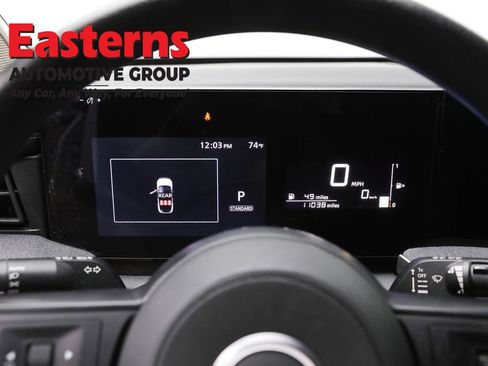 Used 2025 Nissan Kicks SV AWD/4WD image 18