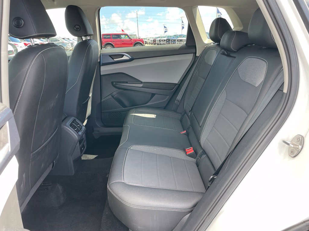 Used 2024 Volkswagen Taos SE FWD image 7