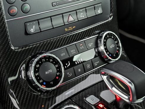 Used 2015 Mercedes-Benz SLS AMG GT Final Edition image 32