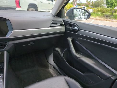 Used 2019 Volkswagen Jetta SE FWD image 16