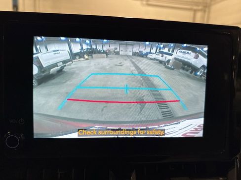 Used 2023 Toyota Corolla Cross LE image 29