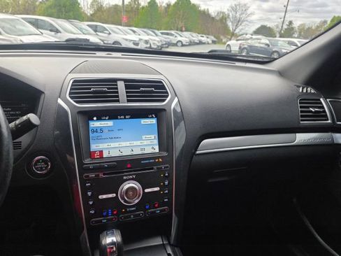 Used 2018 Ford Explorer Sport w/ Equipment Group 401A image 16