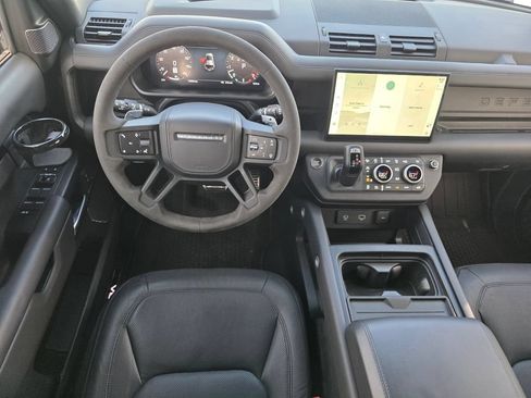 Used 2023 Land Rover Defender 110 V8 AWD/4WD image 13