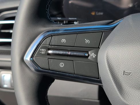 New 2026 Chevrolet Traverse LT w/ Sun and Wheel Package image 27