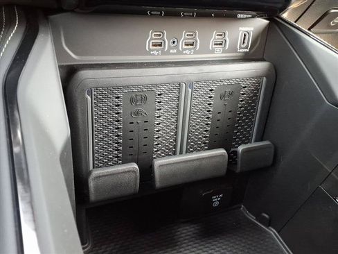 Used 2026 RAM 1500 Limited AWD/4WD image 13